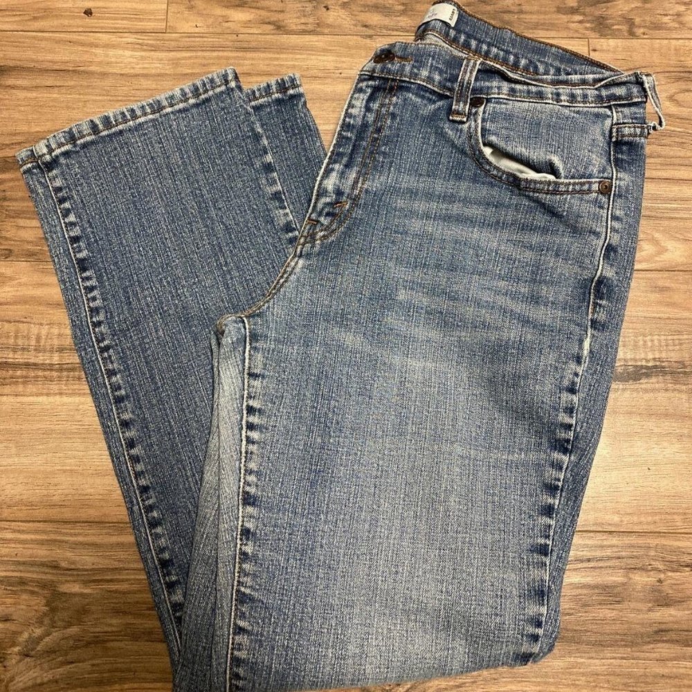 LEVI'S 505 Straight Leg Jeans Womens SIZE 12 Light Wash Blue Denim Jeans GUC